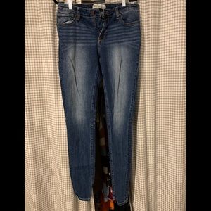 BKE stinny leg jeans